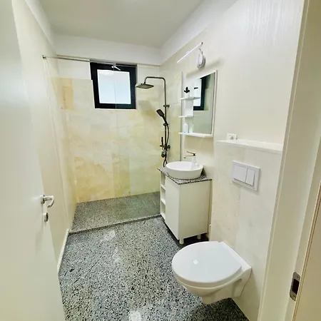 Apartment Penthouse Tower B1 *